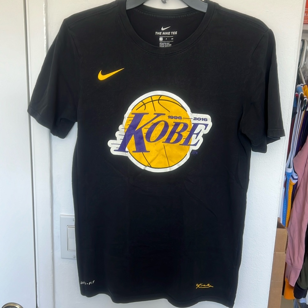 Nike “Kobe” shirt